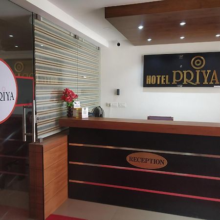 Hotel Priya Chengannur Kültér fotó