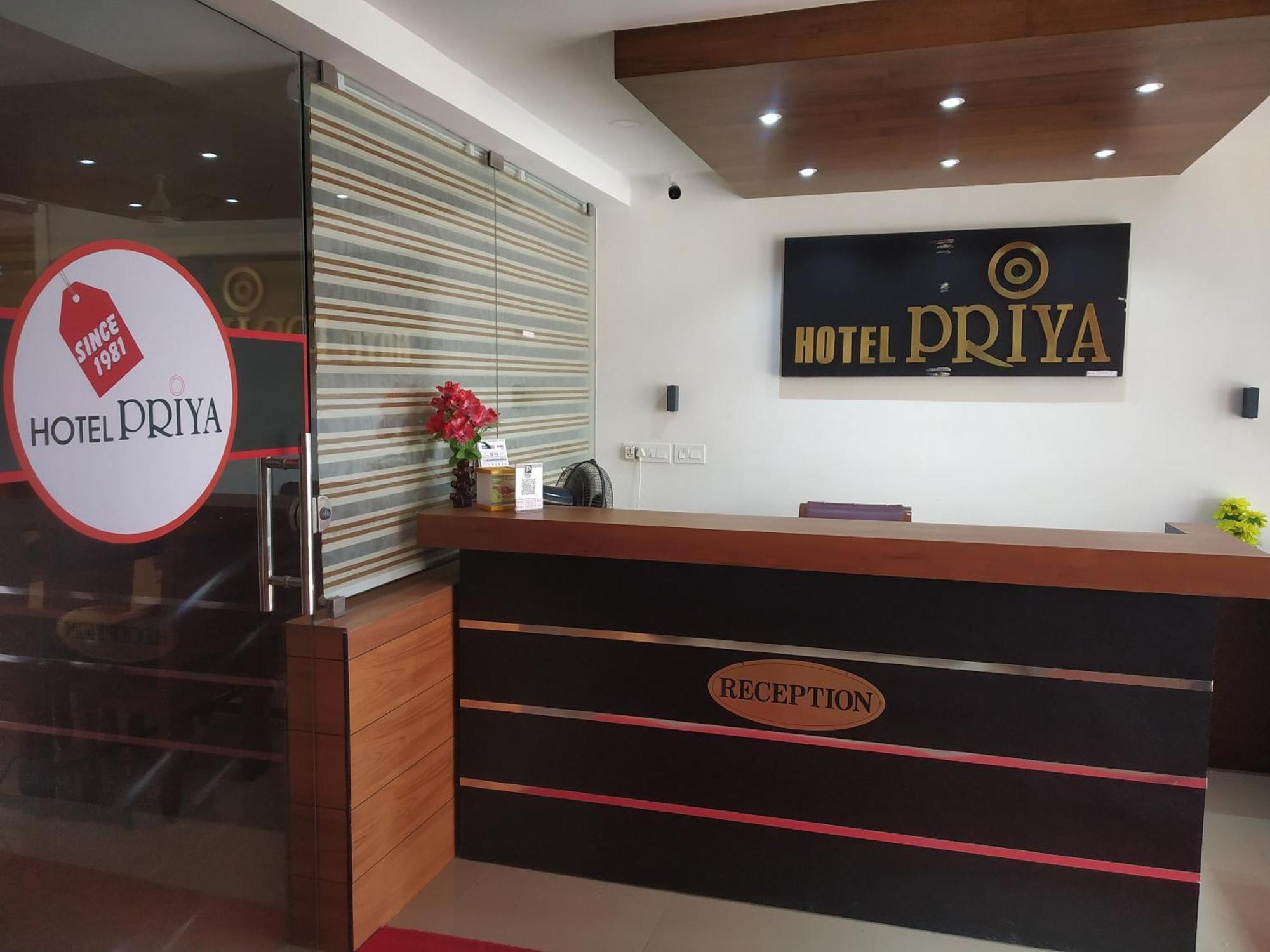 Hotel Priya Chengannur Kültér fotó